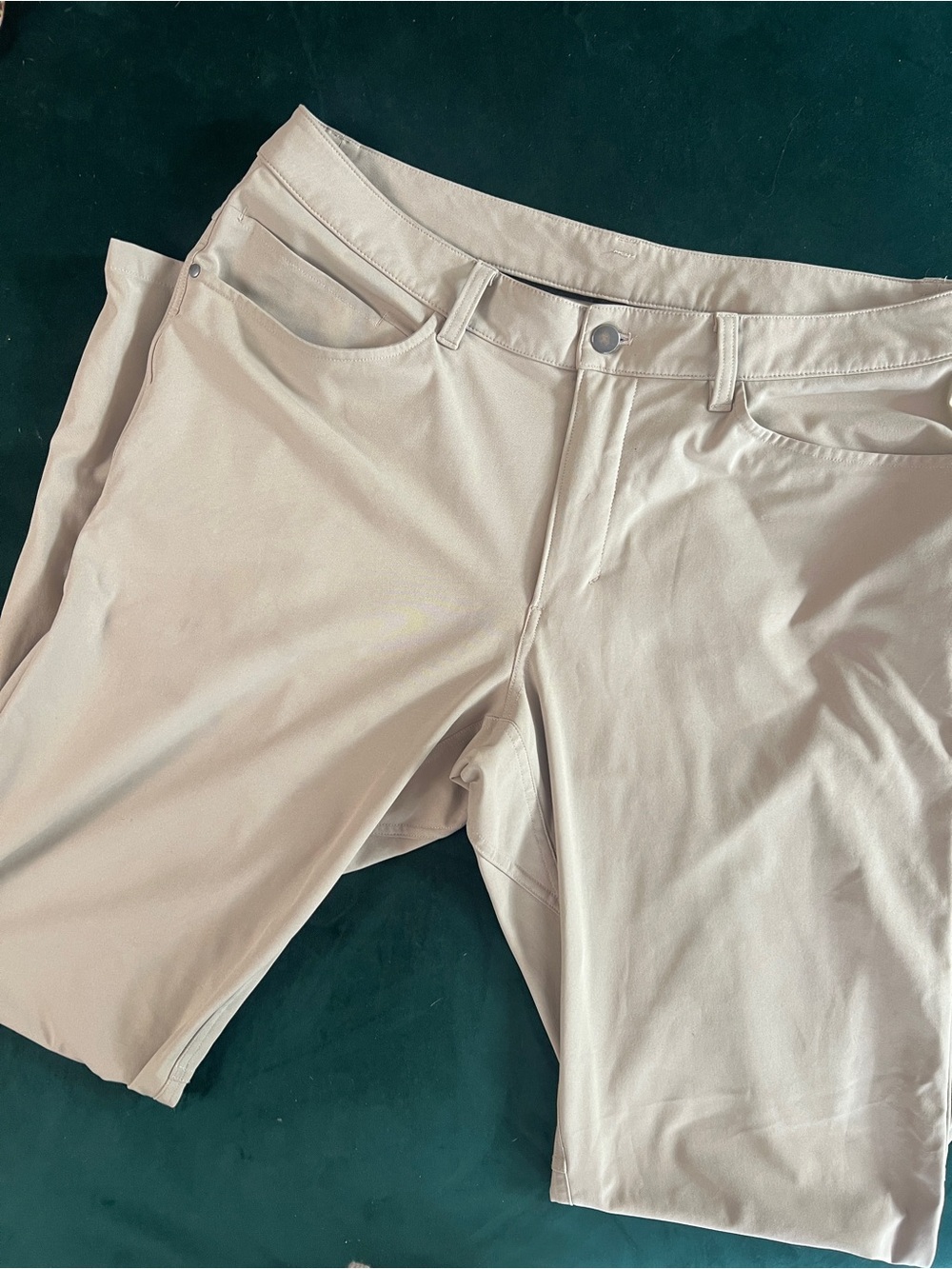 lululemon athletica Men's Cream Stretch Chino Shorts